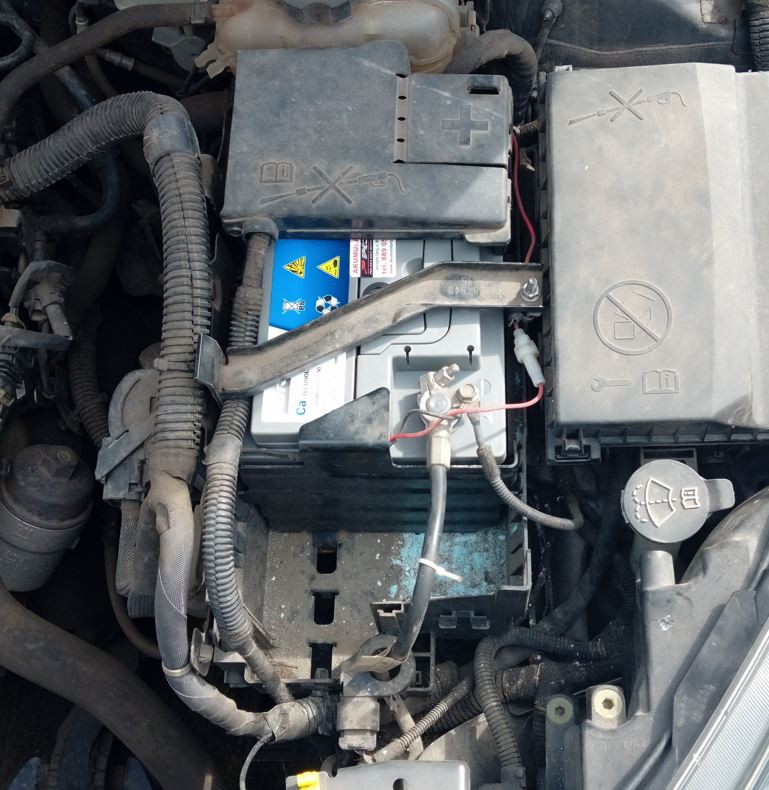 Akumulator zamontowany w Opel Astra J 1.4T benzyna 2015 rok